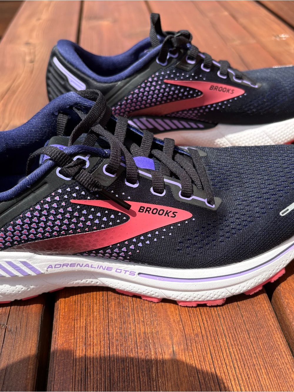 Brooks Adrenaline GTS 22 Women Shoes - BRAND NEW. Size 8.5 - Picture 2 of 10